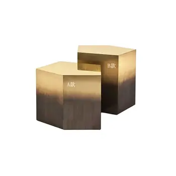 Журнальный столик из постмодернистской легкой роскошной Латуни с пятиугольной комбинацией высоких и низких геометрических размеров